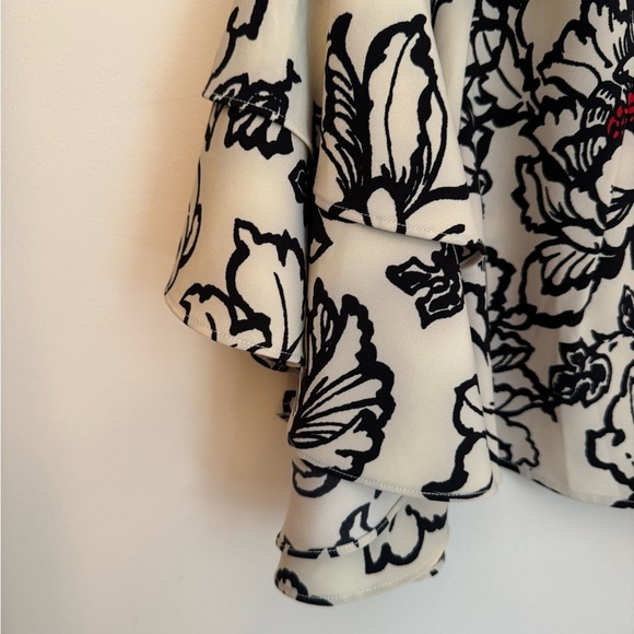 Julie Brown NYC Floral Blouse Size 6 Ruffled Bell Sleeves Boho Chic Romantic - Picture 3 of 8